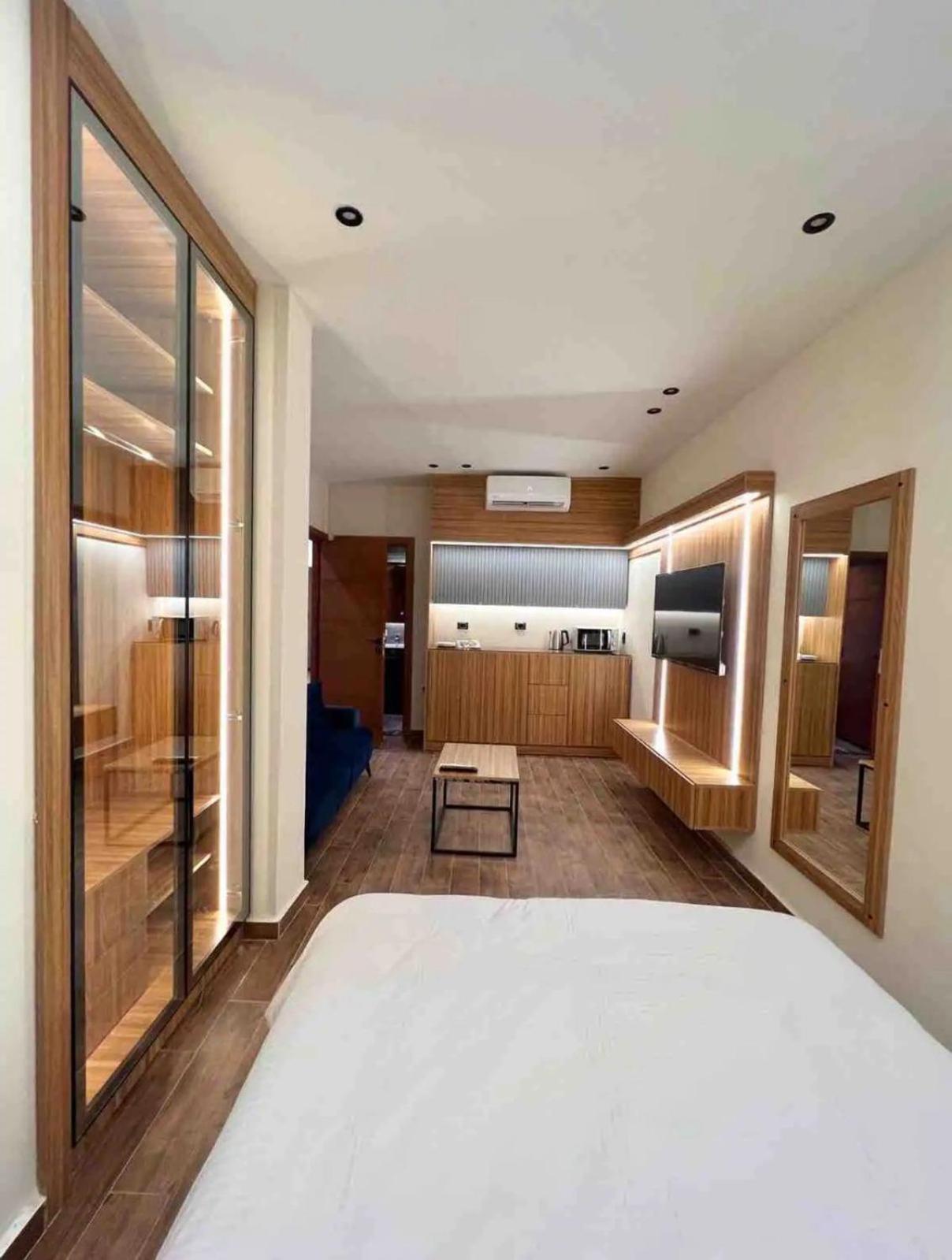Elite Boutique Hotel *